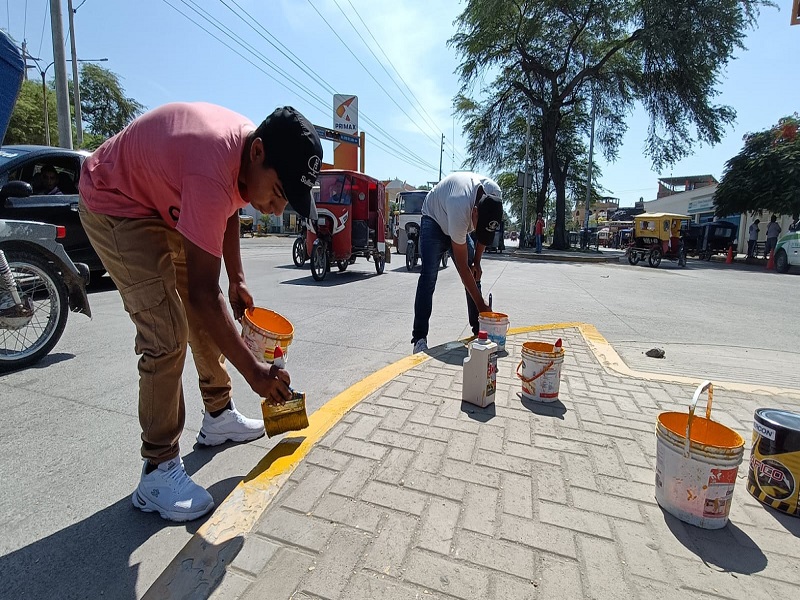 JÓVENES DEL SOA SULLANA SE UNEN AL EMBELLECIMIENTO DE LA AV. CHAMPAGNAT