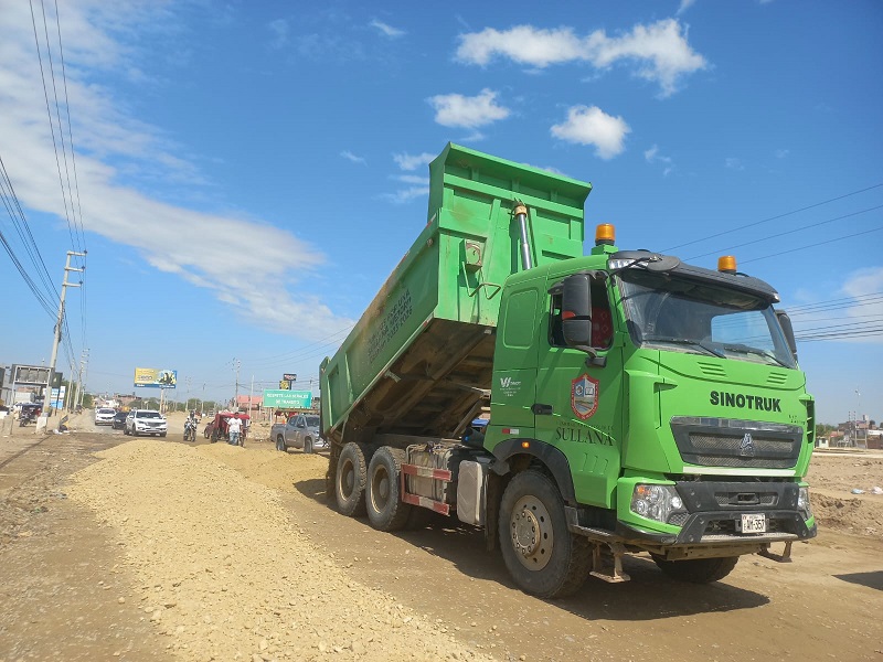 MUNICIPALIDAD MEJORA TRAMO VIAL EN LA RUTA SULLANA –JÍBITO 
