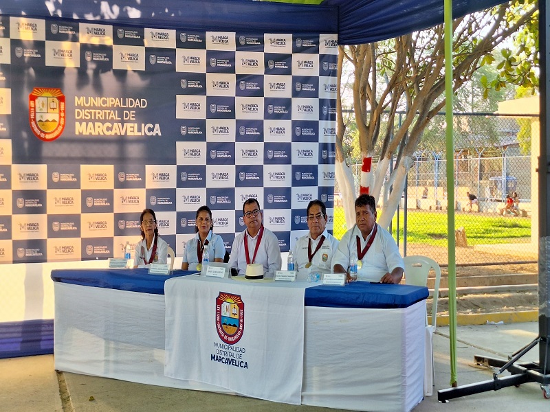 Alcalde de Marcavelica y sus funcionarios realizaron rendición de cuentas en Mallaritos.