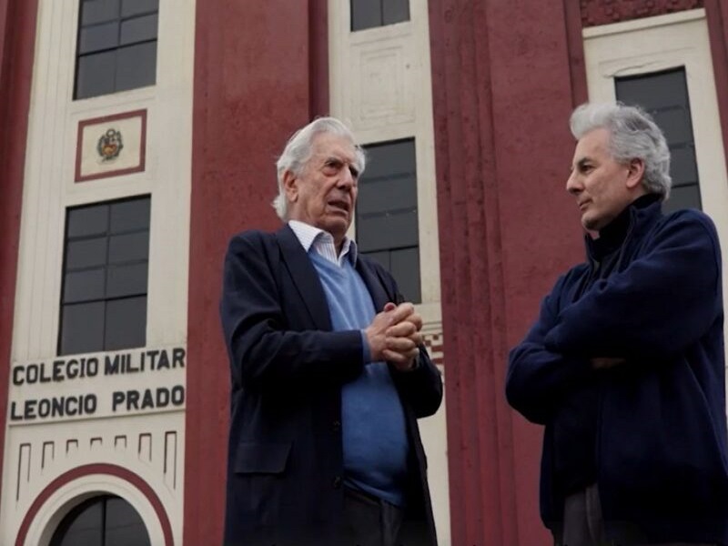 El cadete que se hizo escritor: colegio Leoncio Prado realiza homenaje a Mario Vargas Llosa por su onomástico