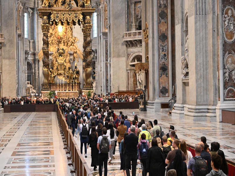 Esta tarde SE CERRÓ el féretro del Papa Francisco: Los despidieron más de 250.000 fieles