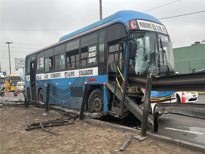 Ministerio Público abrió investigación contra chofer de bus que protagonizó fatal accidente en la Vía de Evitamiento