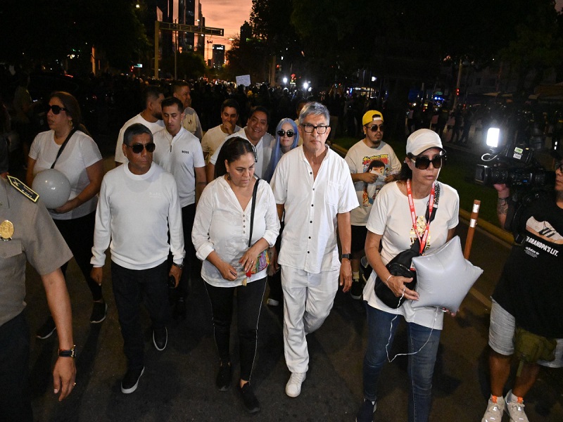 Artistas realizan marcha rumbo al Ministerio del Interior en San Isidro para exigir medidas contra las extorsiones
