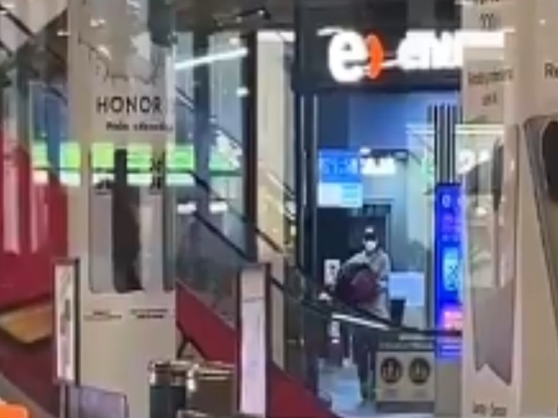 En pleno estado de emergencia. Ataque armado en MegaPlaza: Delincuentes asaltan tienda Entel en Independencia
