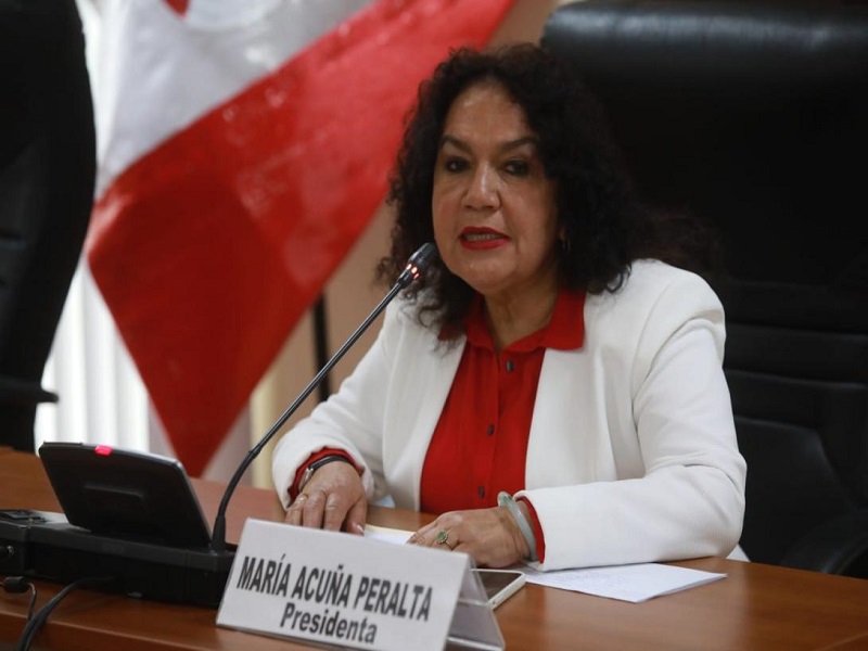 Ya son tres años. La congresista María Acuña no quiere pagar impuestos