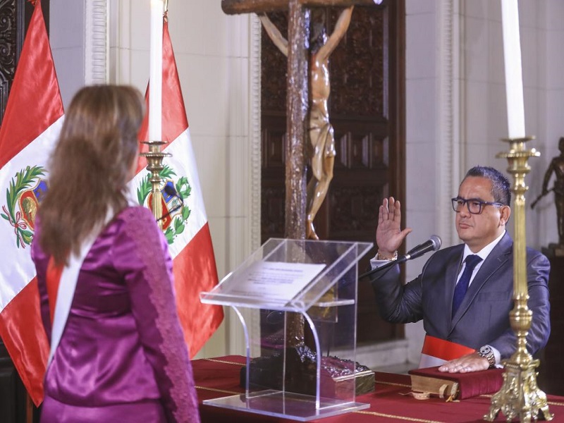 Dina Boluarte: Alistan reforma de justicia para blindarla y bloquear a la Fiscalía y al PJ