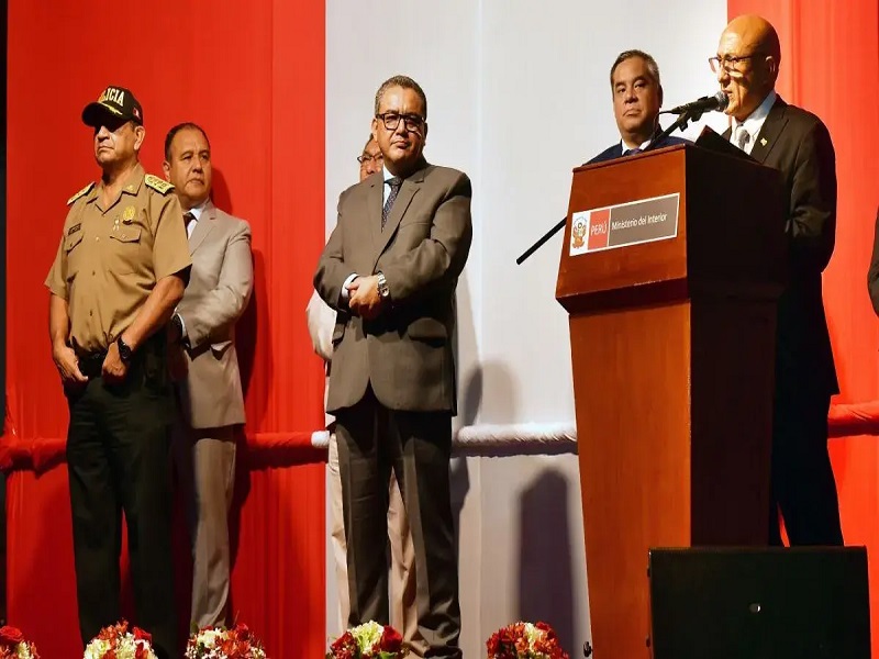 Julio Diaz, nuevo ministro del Interior: "Tenemos una Policía profesional y preparada para desterrar la criminalidad"