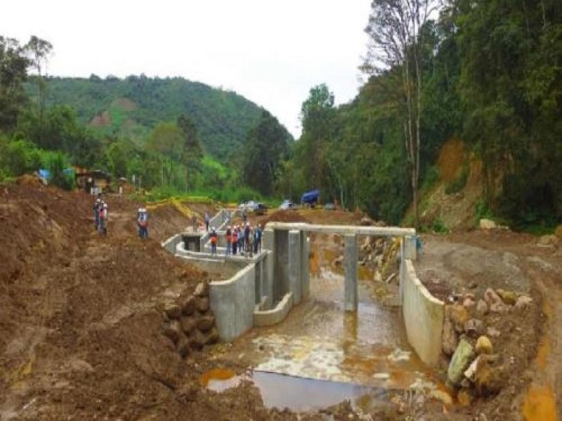 Hay 324 obras públicas paralizadas en el sector agrario