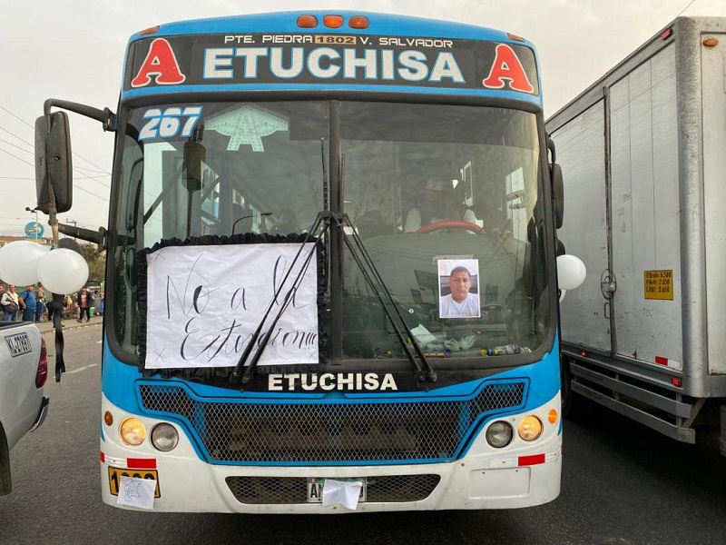 Paro de transportistas contra la violencia se acata casi al 100%