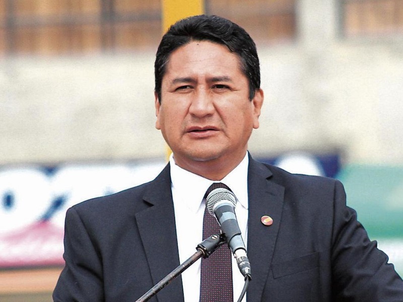 El prófugo Vladimir Cerrón ya puede postular en 2026, pero si aparece lo capturan