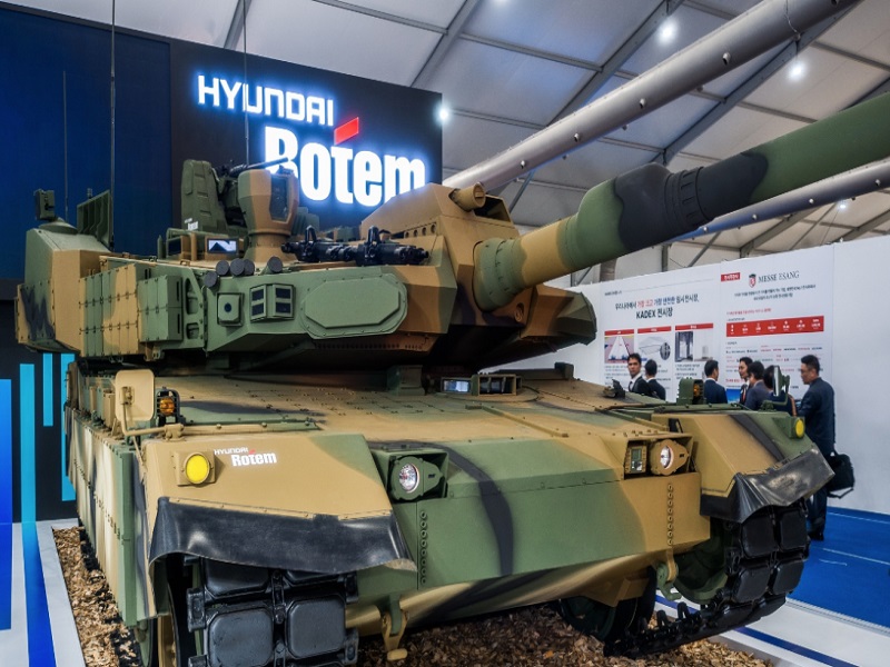 Perú firma acuerdo con surcoreanos para suministro de tanques y vehículos blindados