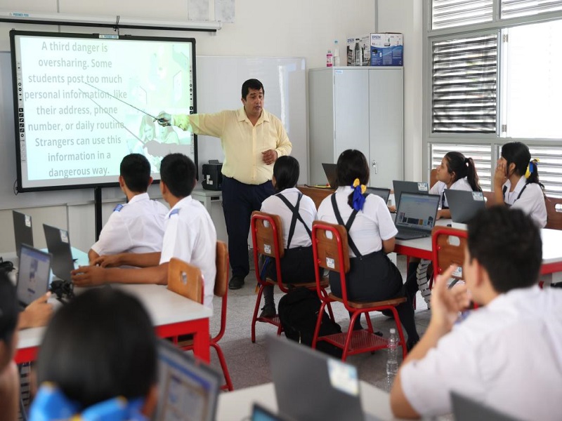 Minedu transfiere más de S/ 175 millones para incremento salarial de más de 400 mil docentes