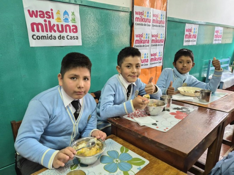 La misma historia que Qali Warma. Anuncian extinción de Wasi Mikuna por intoxicación masiva de niños
