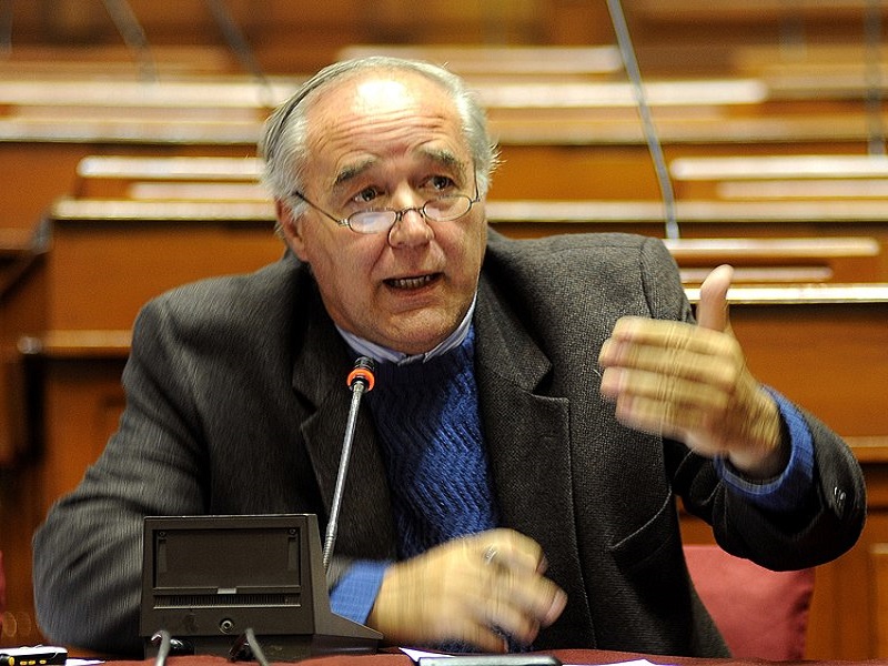 Víctor Andrés García Belaúnde: "Hay que poner candado a las candidaturas, sobre todo al Parlamento"