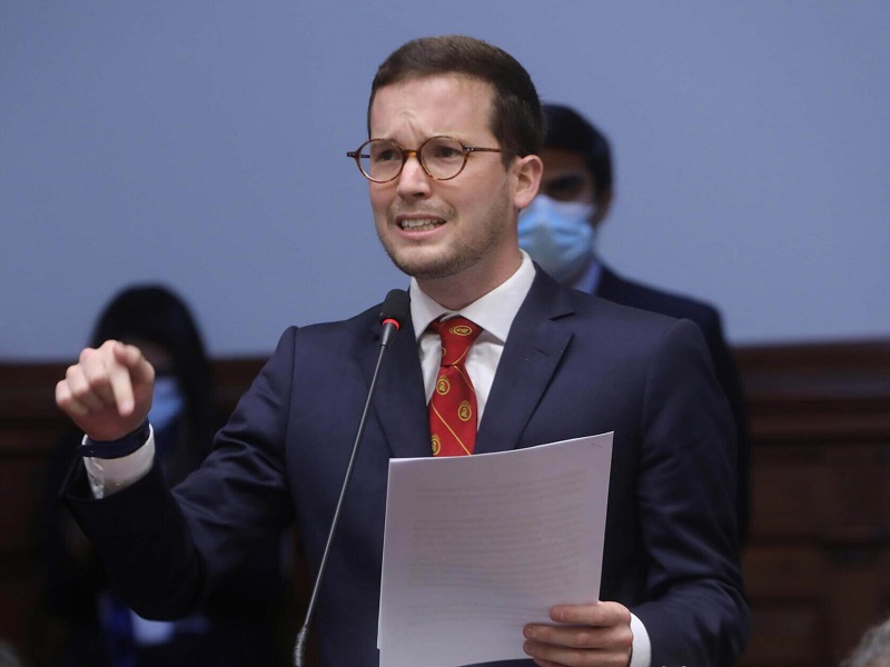 Congresista Cavero: “Se deben poner candados a los abusos de jueces y fiscales”