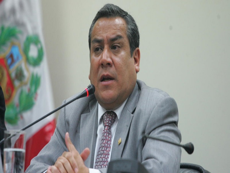 Premier rechaza término de “escudero” de Dina y lo considera un ataque a “Institución presidencial”