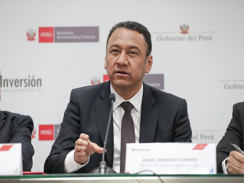 Gobierno firma adenda para iniciar producción de fertilizantes en base a roca fosfórica