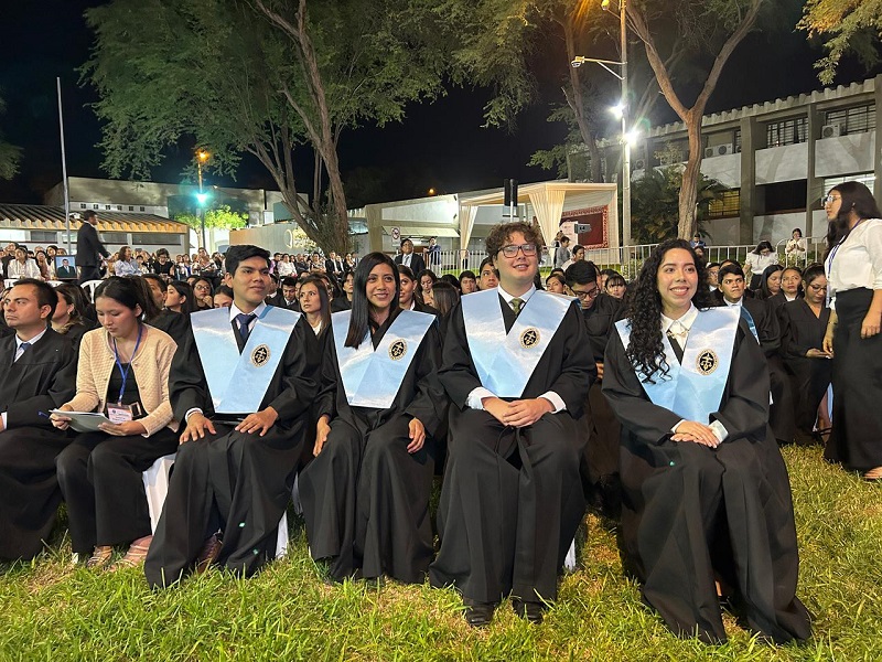 La UDEP celebró la Apertura del Año Académico con sus graduados y titulados