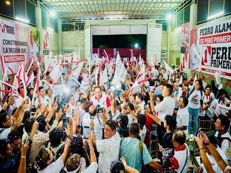 "Vizcarra y Alama unen fuerzas en Piura: Multitudinaria inauguración de local de campaña regional”