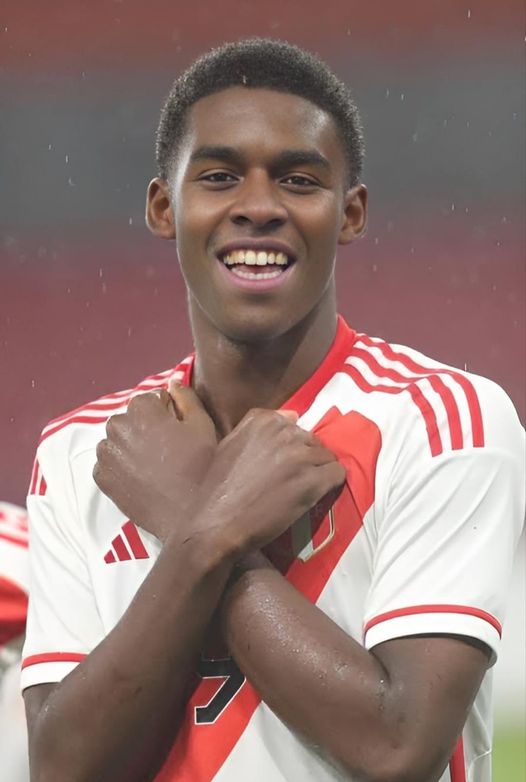 ¡ESTE JUGADOR ES EL LLAMADO A SER EL SUCESOR DE GUERRERO EN PERÚ! 